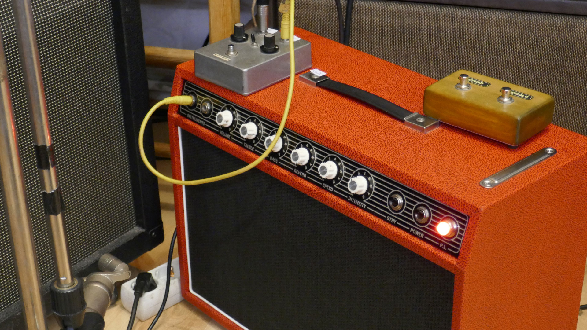 2025-01-16 2016 'Antworten in Zahlen auf mögliche Fragen' (Pixelkomposition) (Vocoder Remix Empty Numbers 1 - 4)